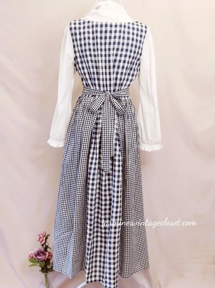 Alpines Valley dress (headkerchief included)