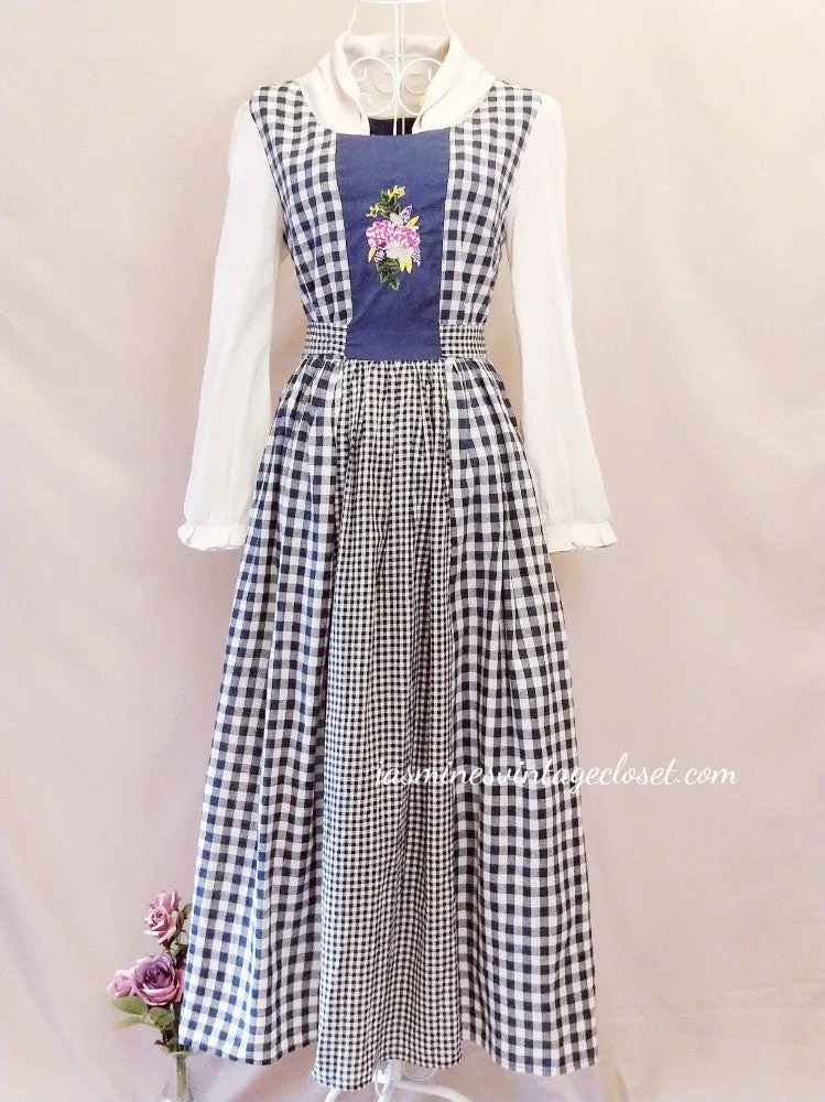 Alpines Valley dress (headkerchief included)