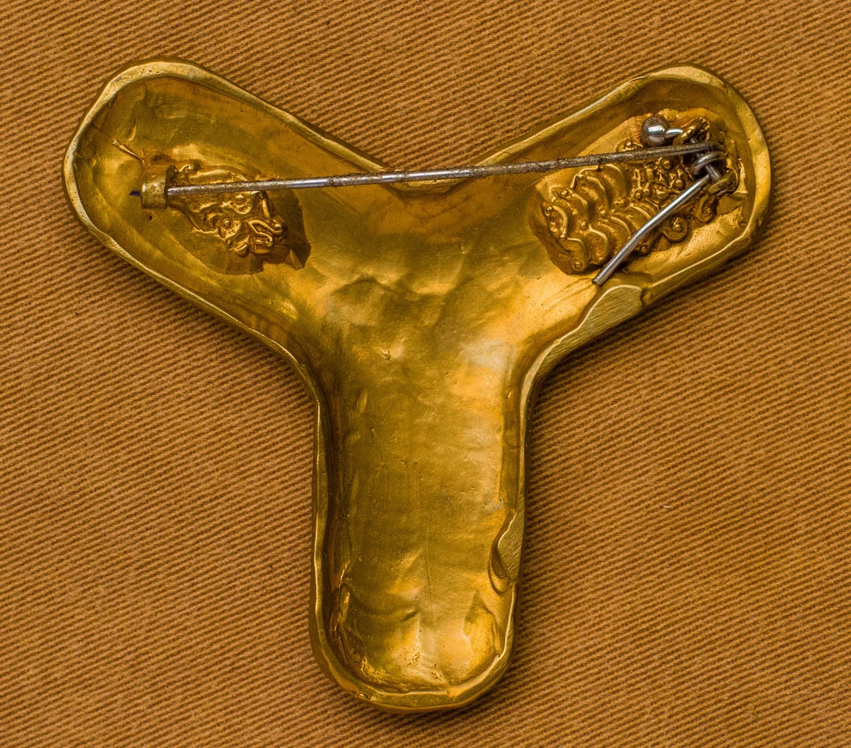 Trefoil brooch, large - Y-85