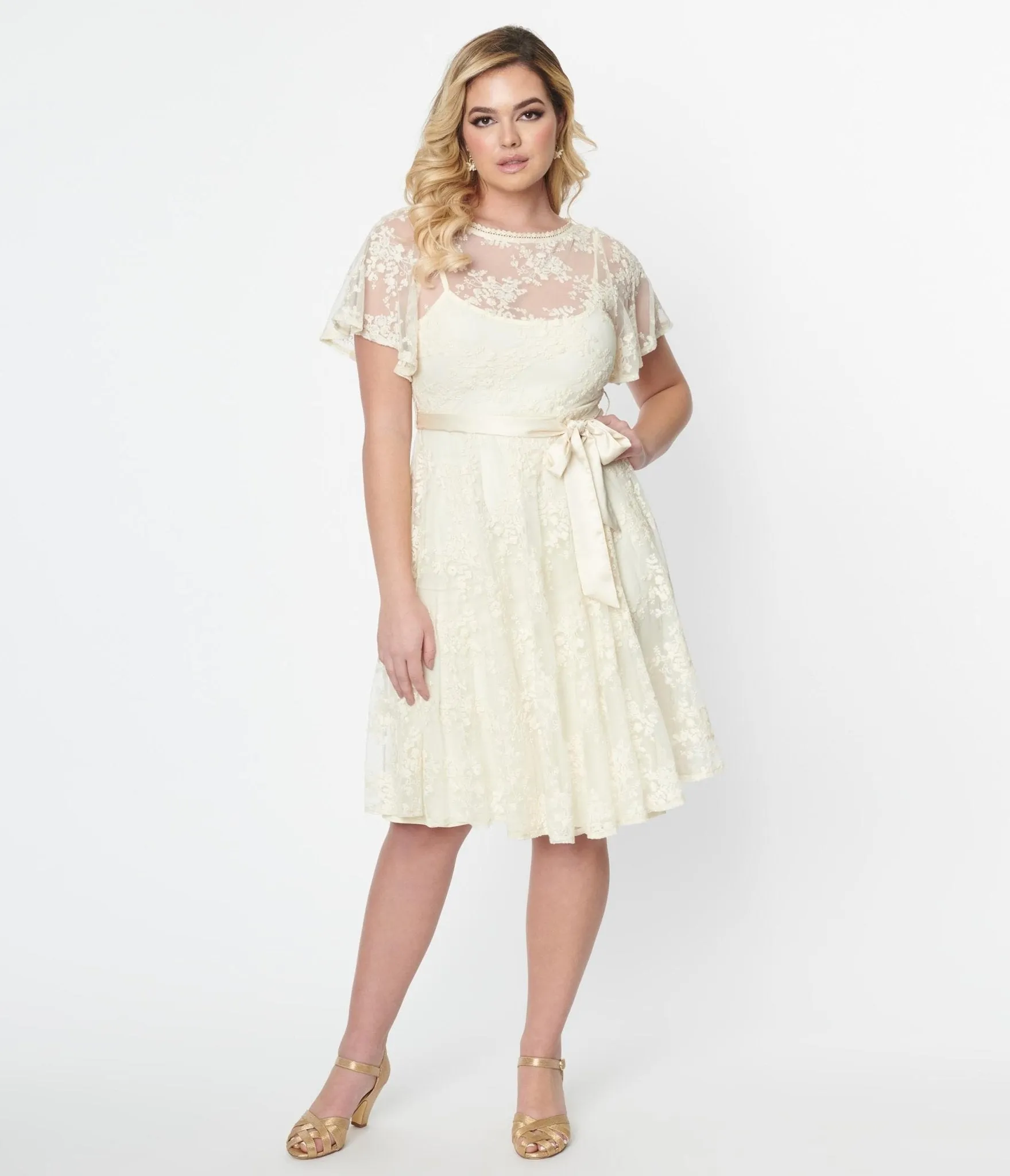 Unique Vintage 1930s Ivory Floral Lace Bridal Swing Dress