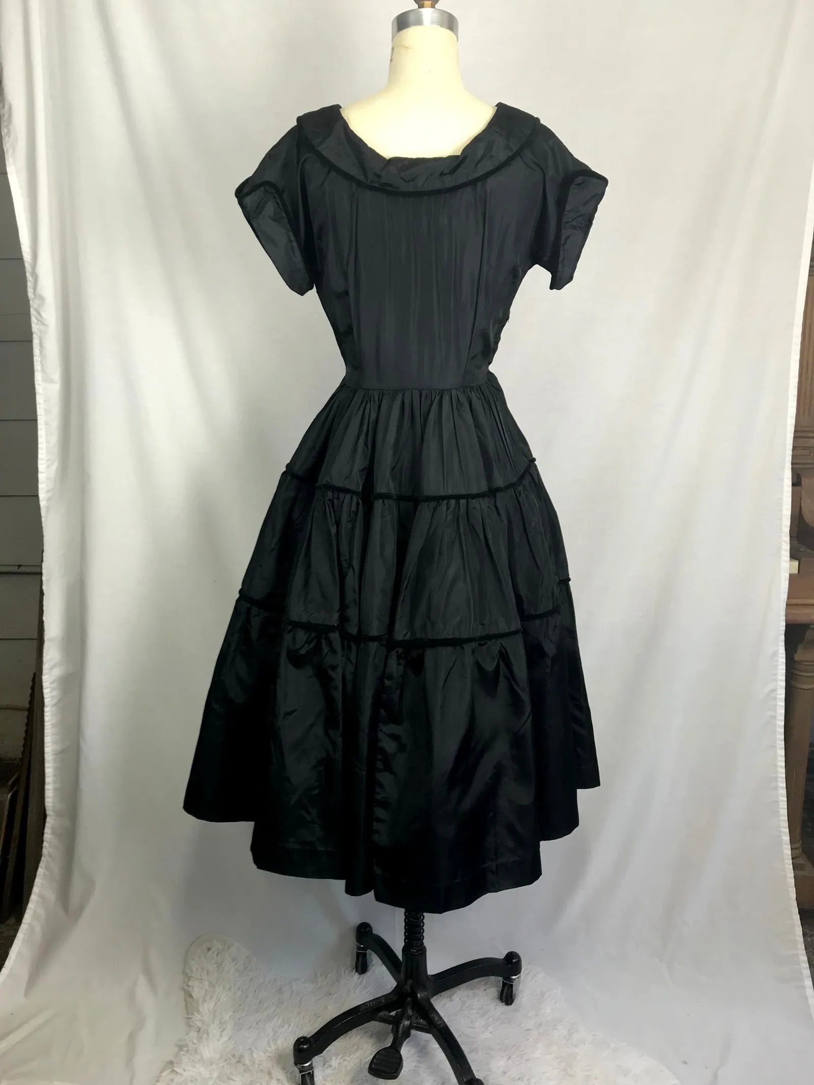 Vintage 50s | Black Victorian Edwardian Lolita Steampunk Full Skirt Dress | XS