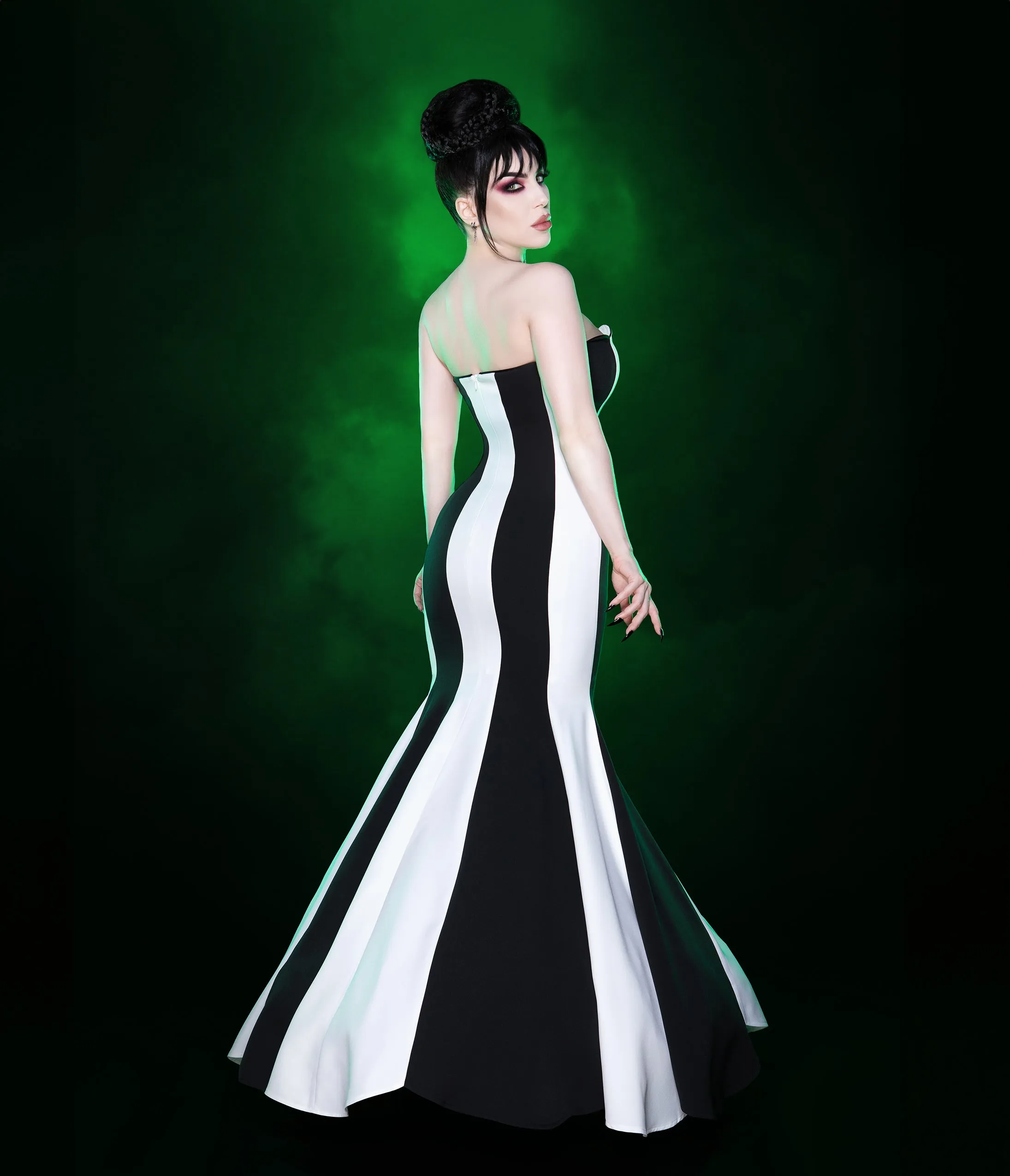 Weasel Wear Black & White Striped Sandworm Gown